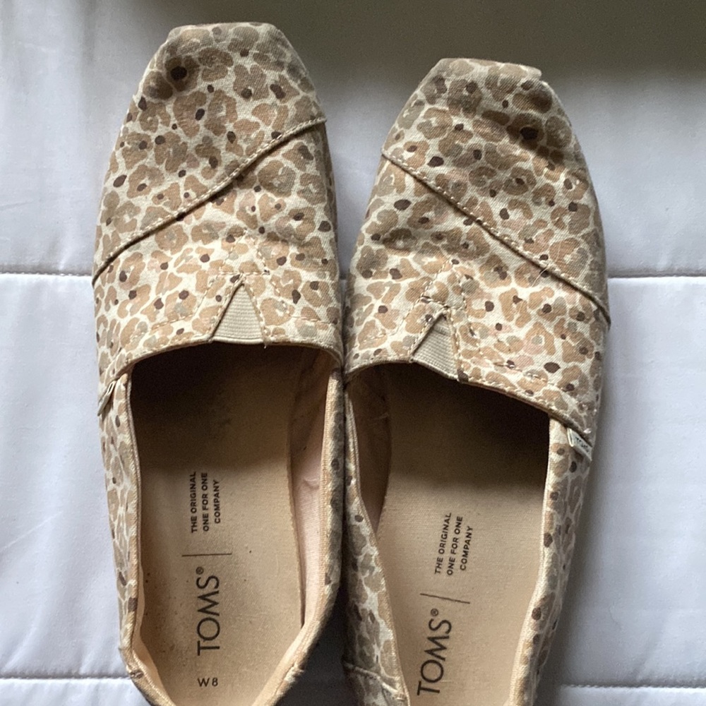 Toms slip ons